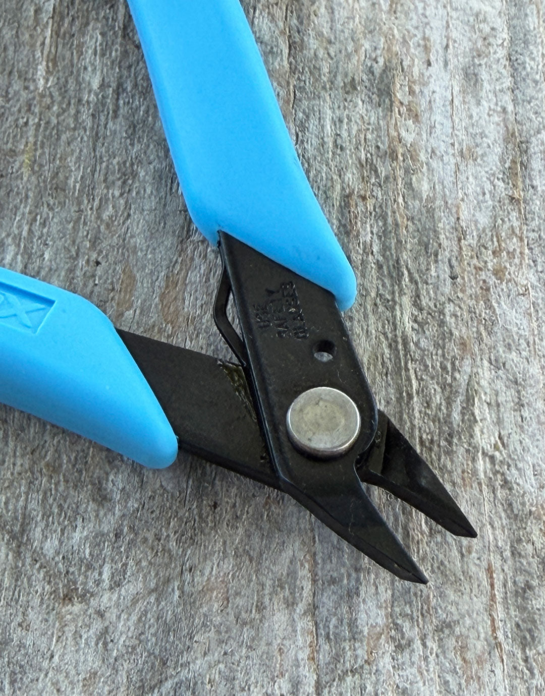 PL4487 = Jump Ring Plier with Chisel Nose by Xuron