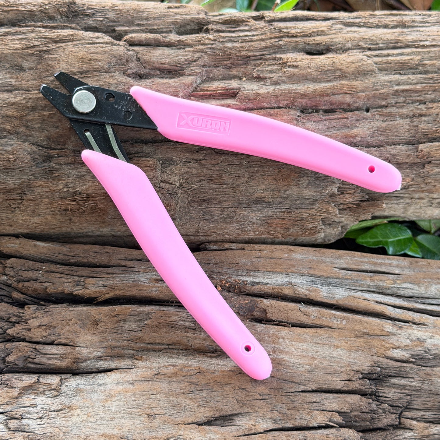 PL4691P = Xuron Double Flush Wire Cutter with Pink Handles