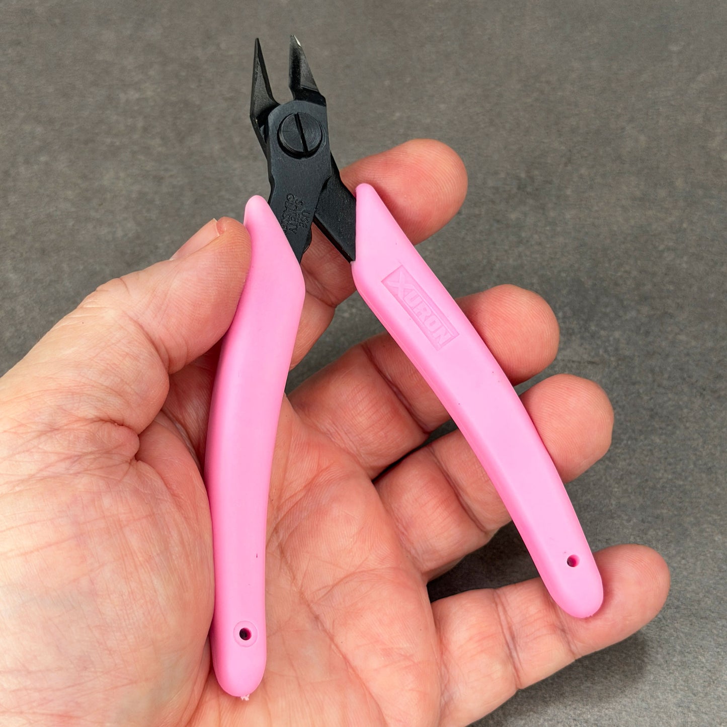 PL49200P = Xuron Tapered Head Flush Cutting Micro Shear with Pink Handles