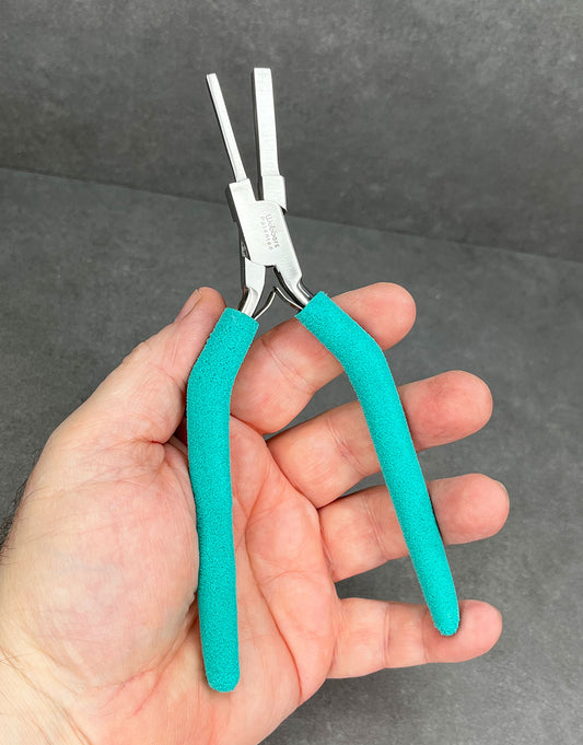 PL6031 = WUBBERS SQUARE MANDREL PLIERS - SMALL