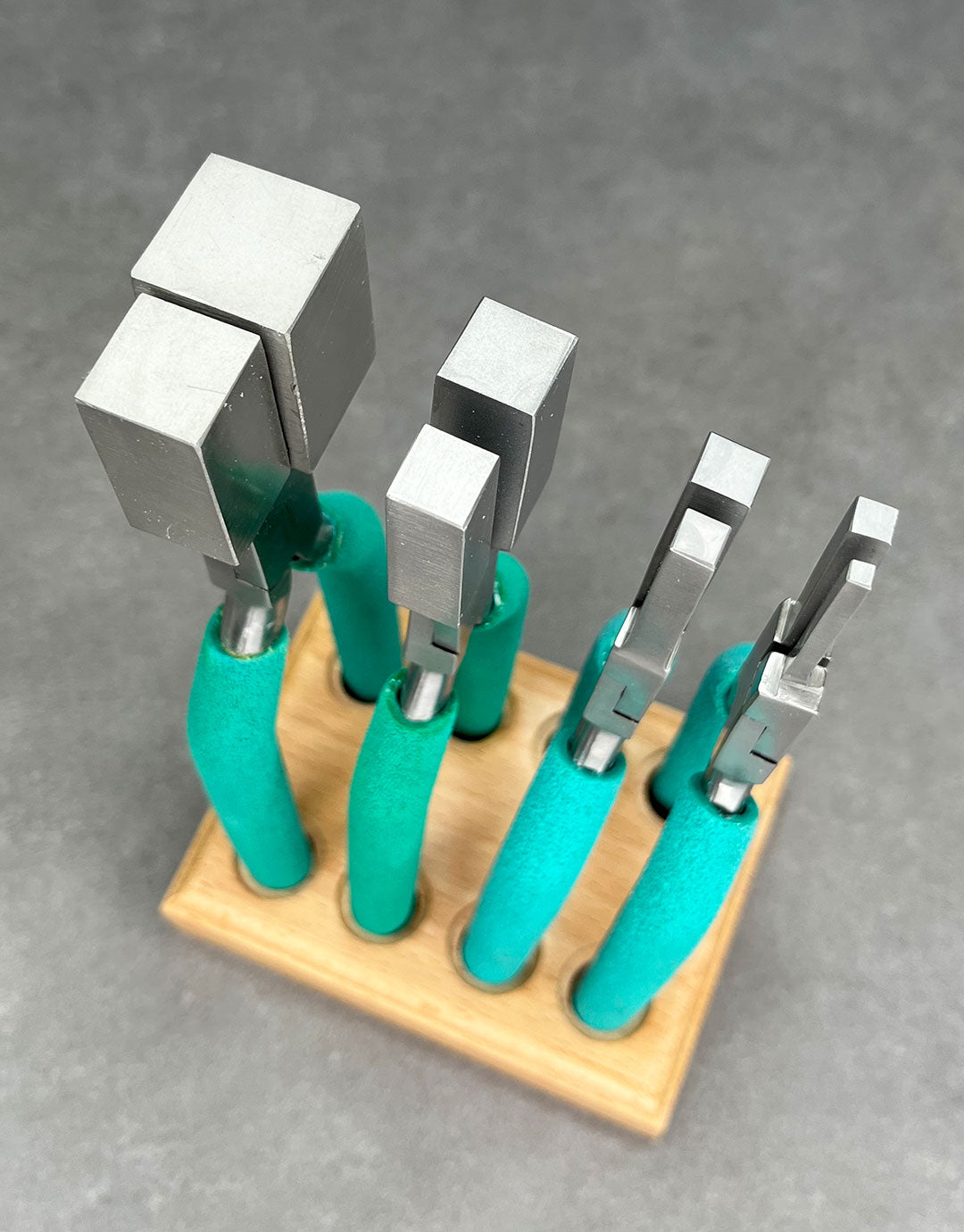 PL6089 = Wubber Square Mandrel Plier Set