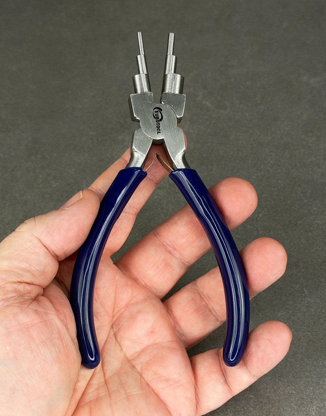 PL7360 = Multi-Sized Looping Pliers by Eurotool