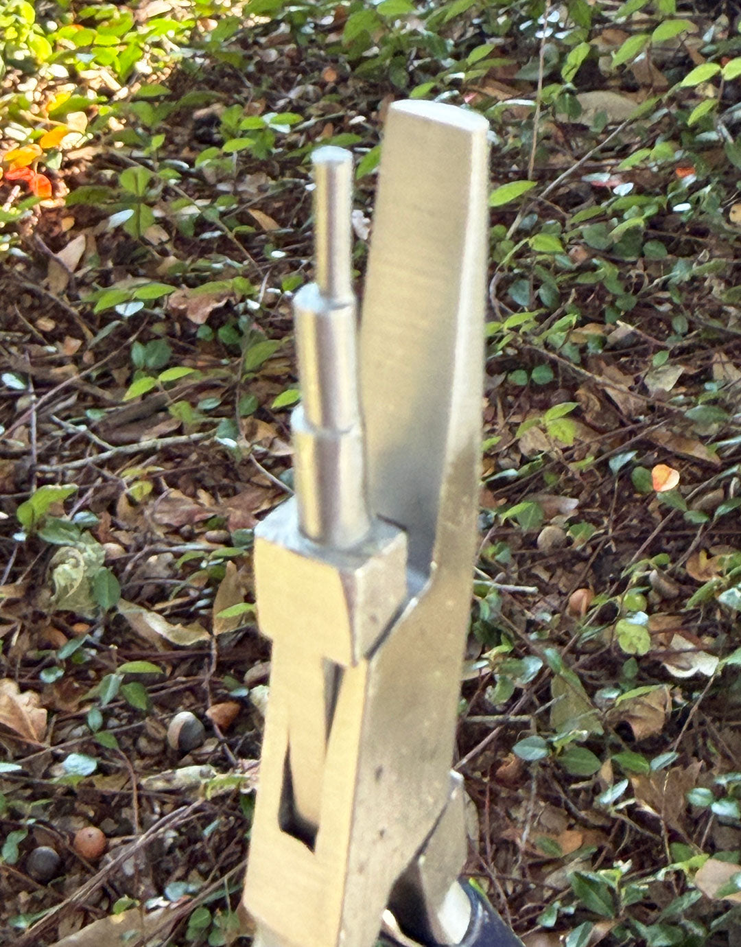 PL7470 = Looping Pliers with Stepped Jaw and Flat Jaw by Eurotool