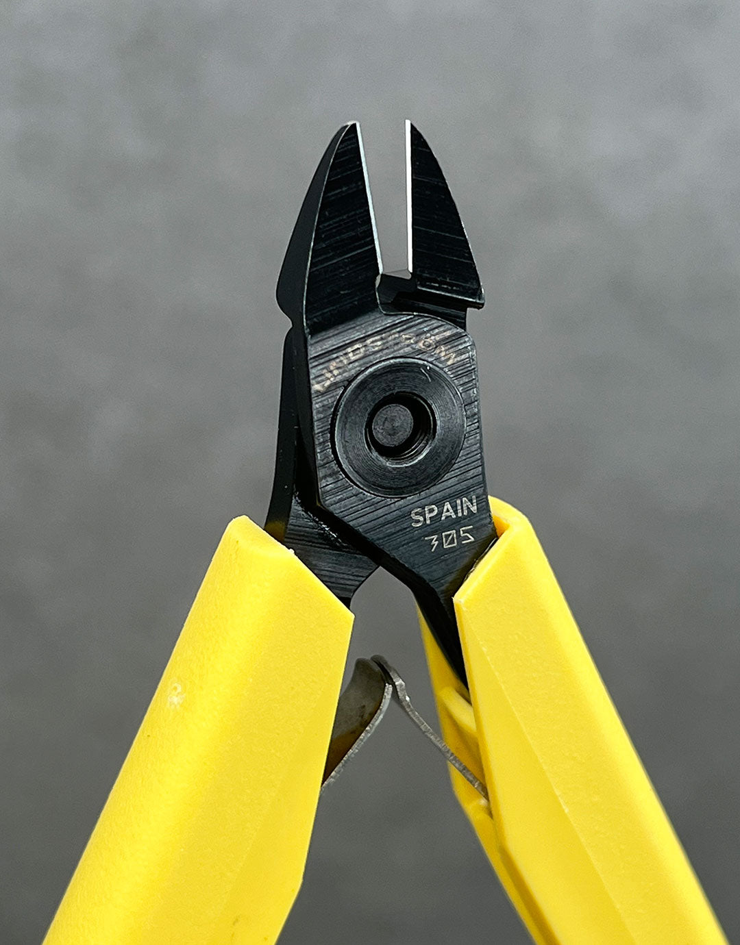 PL814X = Lindstrom Yellow Handle Side Cutters