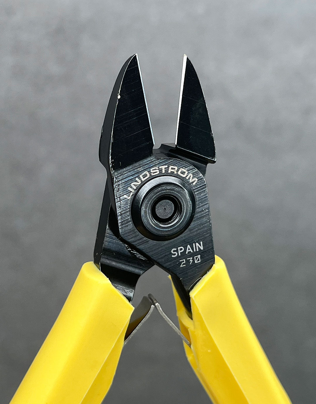 PL814X = Lindstrom Yellow Handle Side Cutters
