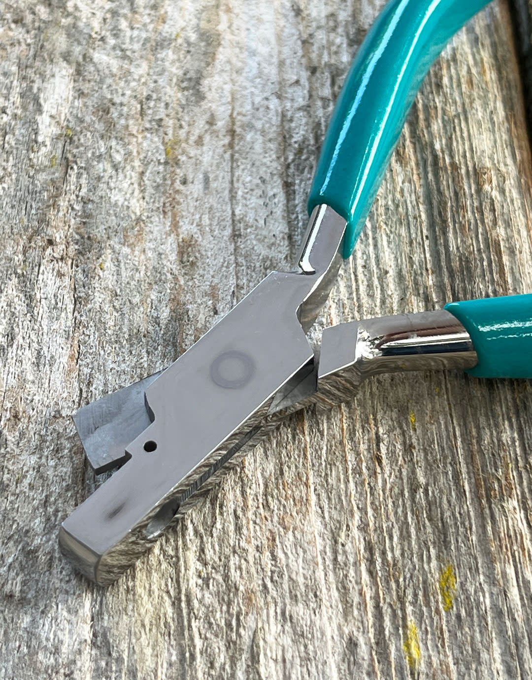 PL818 = SOLDER CUTTING PLIER