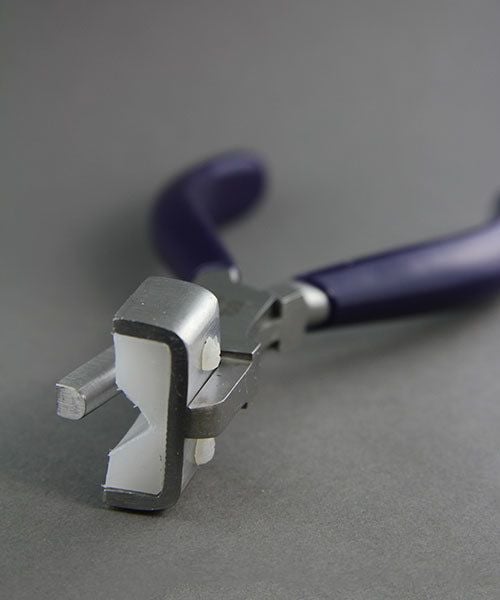 PL8350 = NYLON JAW PLIERS FORMING