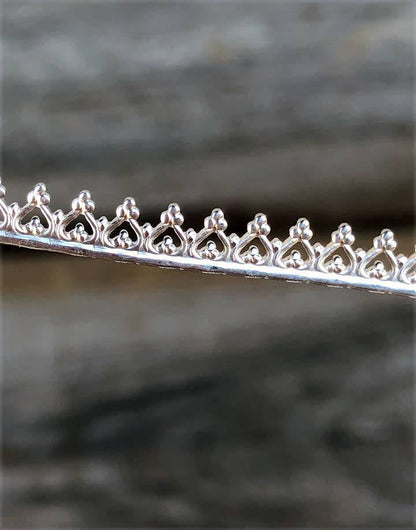SGW02 = Sterling Gallery Wire "Inverted Heart" (Per Inch)