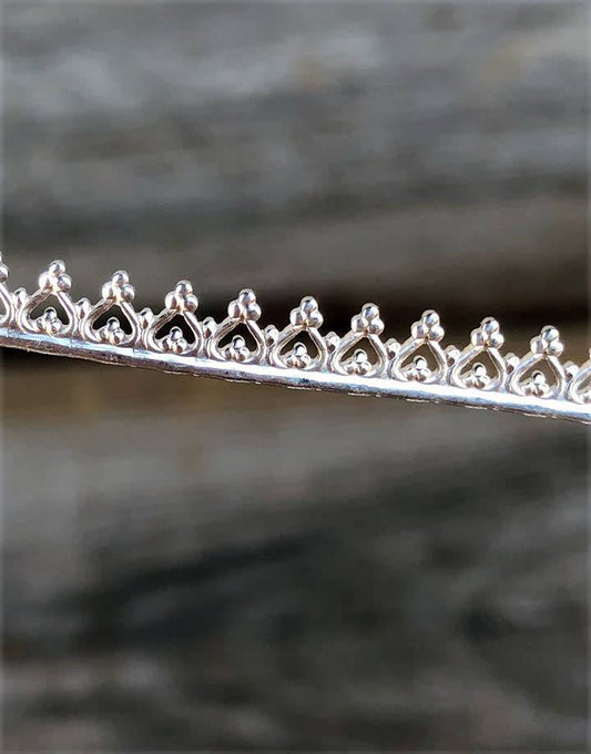 SGW02 = Sterling Gallery Wire "Inverted Heart" (Per Inch)