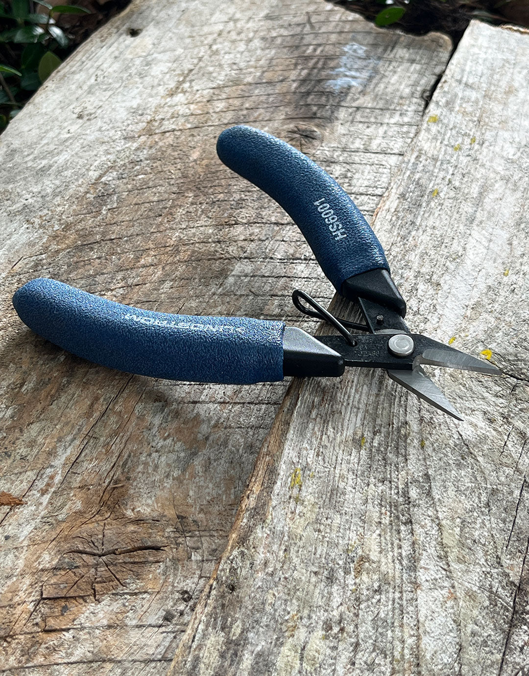 SH6001 = Lindstrom Bypass Shear with No Serrations