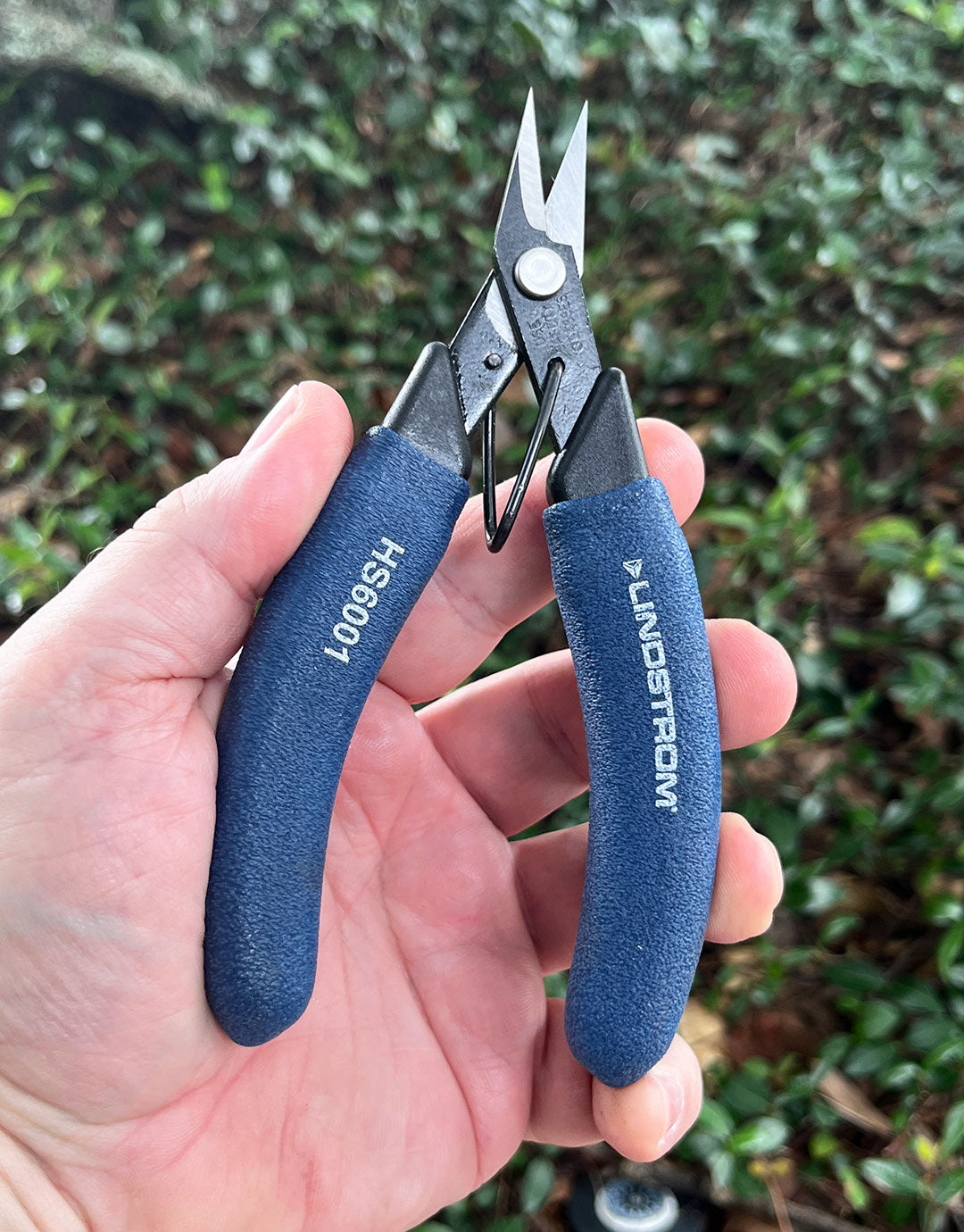 SH6001 = Lindstrom Bypass Shear with No Serrations