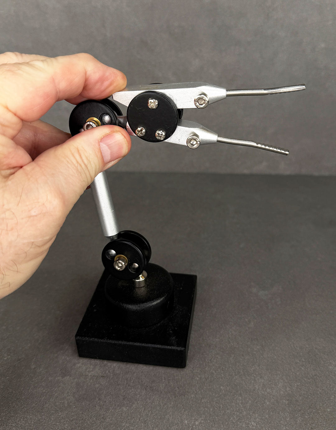 SO40XX = Third Hand Single Soldering Stands