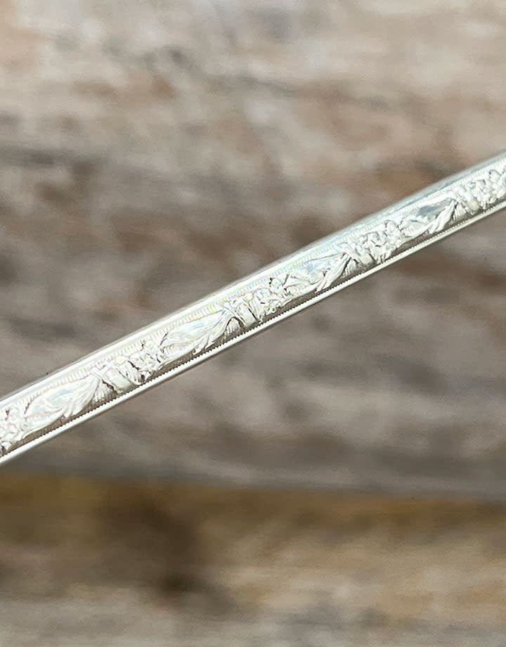 SPW01 = Pattern Wire Sterling Silver (Inch) 4.90 x 1.90mm