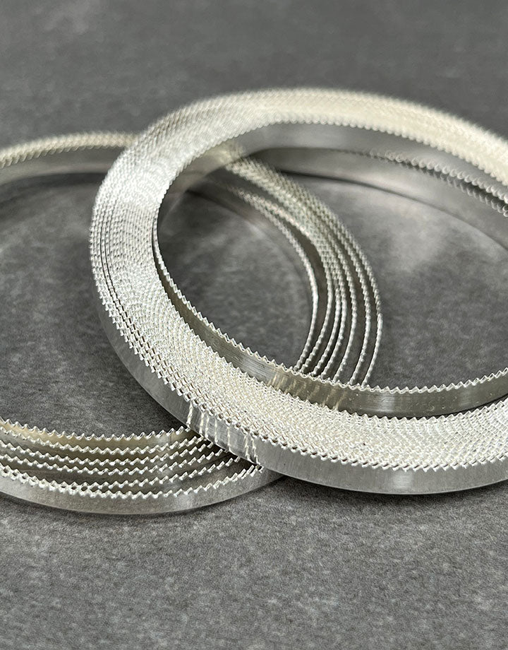SRBW = Fine Silver Serrated Bezel Wire