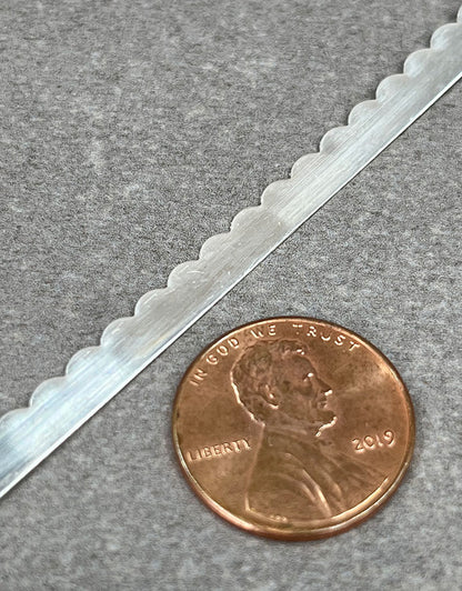 SSBW = Fine Silver Scalloped Bezel Wire