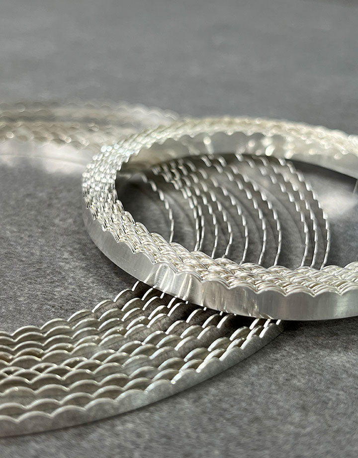 SSBW = Fine Silver Scalloped Bezel Wire