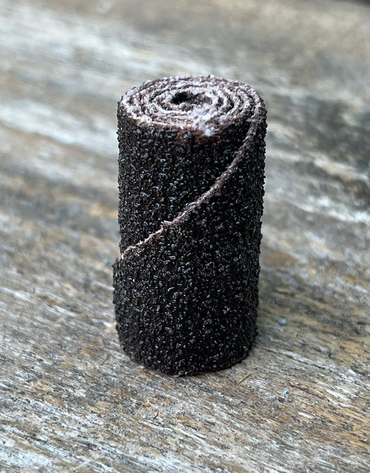 ST7040 = Cartridge Roll - 3M Aluminum Oxide 60grit - 1''x1/2'' (25pc)