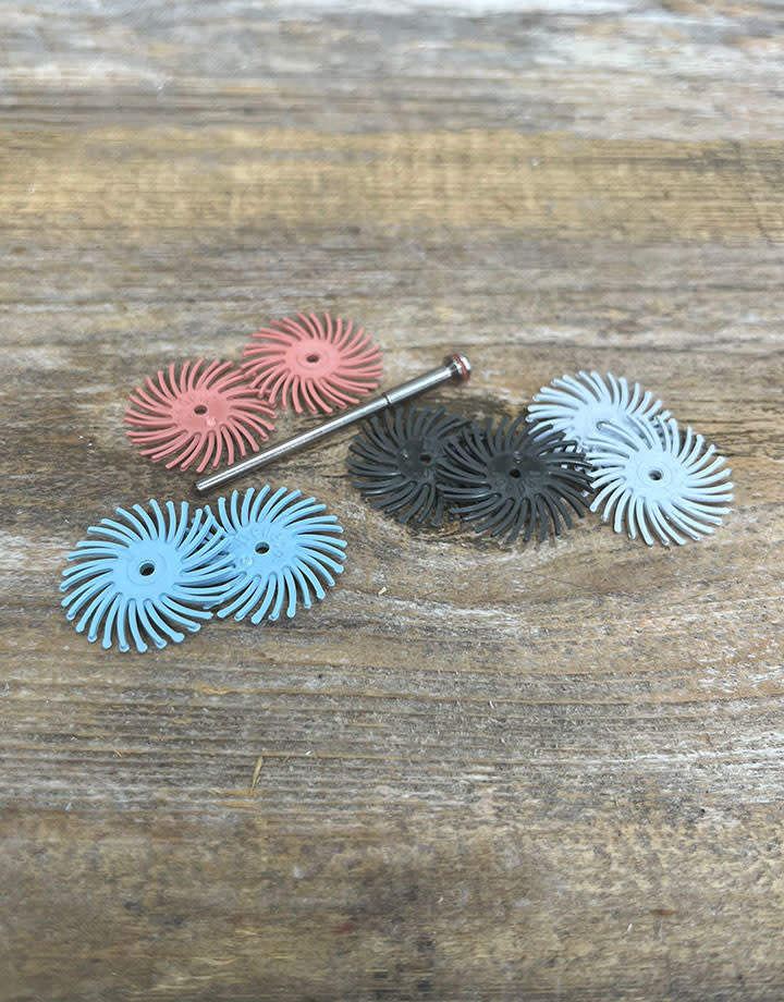ST9309 = Dedeco Silicon Carbide Radial Disc Abrasive Sample Pack (9pcs)