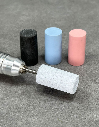 ST9321 = Polishing Cylinder Assortment 15/16" x 1/2" with Mandrel (Pkg/5)