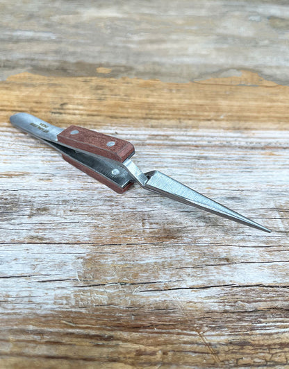 TW376 = Straight Cross Lock Fiber Grip Tweezers 4"