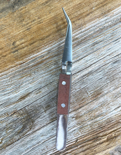 TW377 = Curved Cross Lock Fiber Grip Tweezers 4"