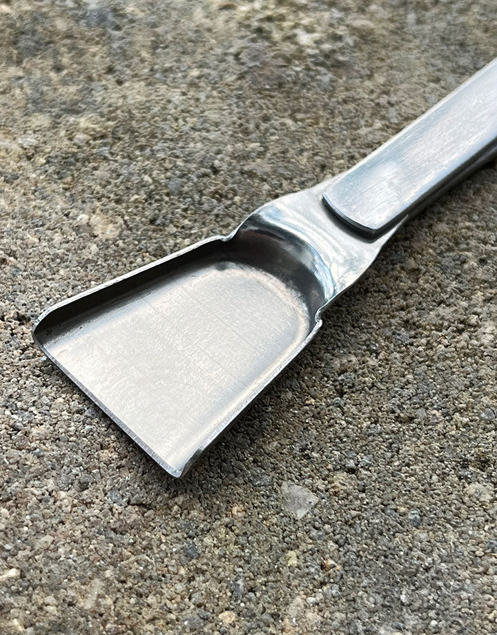 TW7057 = TWEEZER with SCOOP  ECONOMY