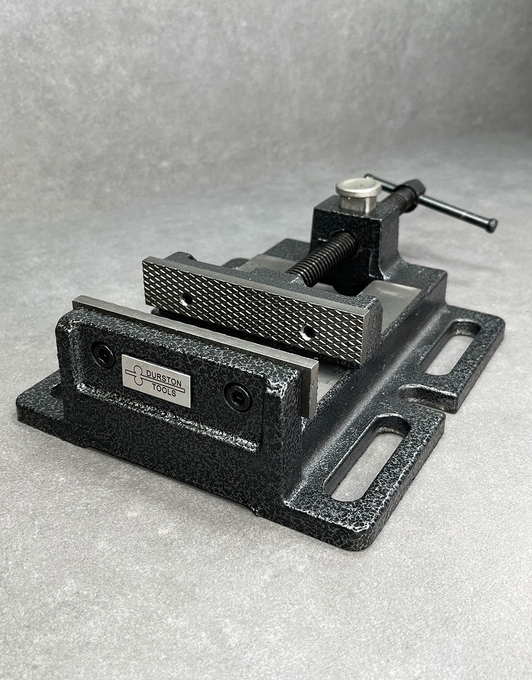VS1880 = Flat Bench Vise 4Ã¢‚¬³