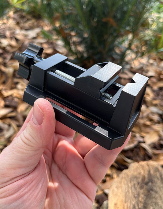 VS3720 = Foredom Mini Vise