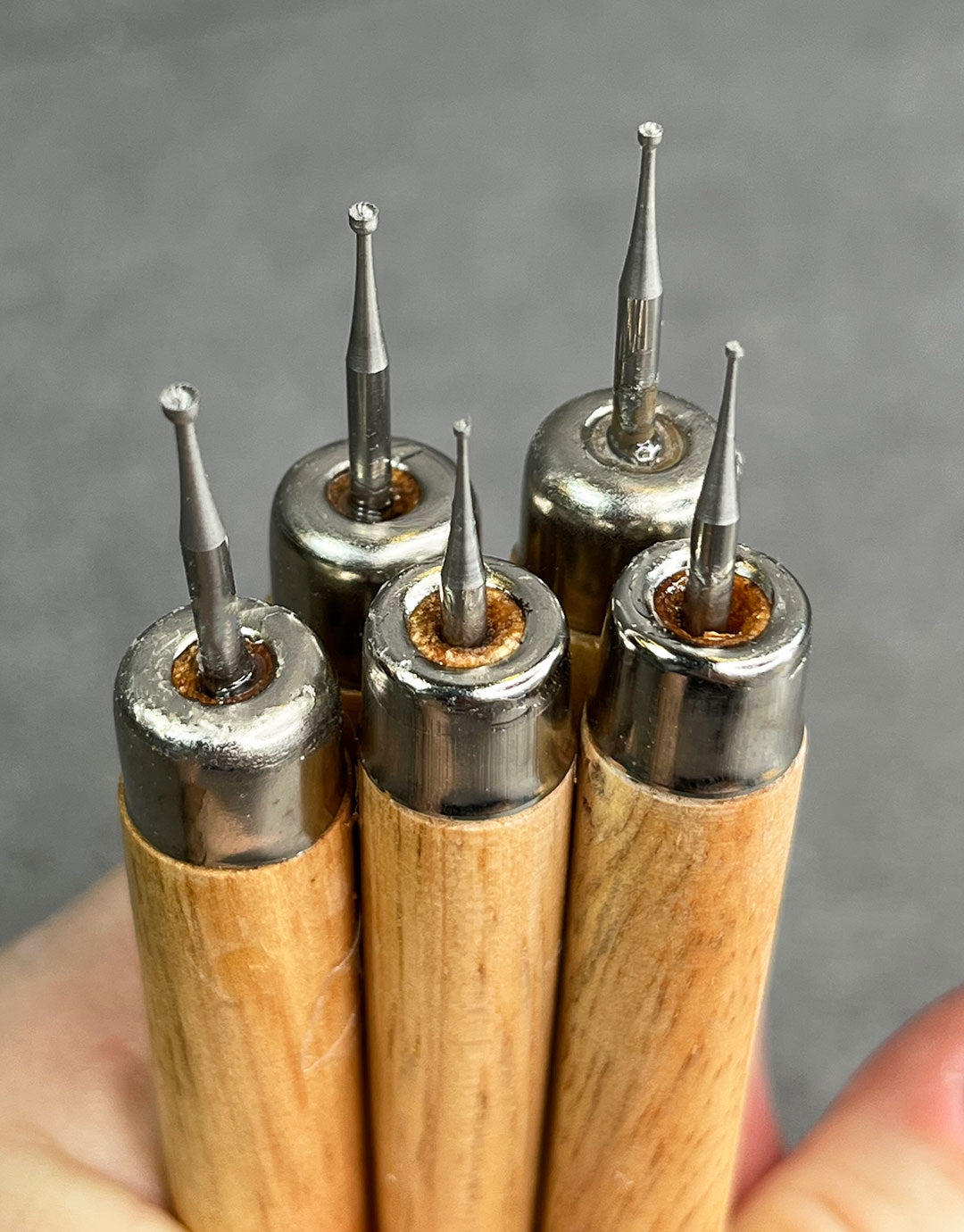 WR9XX = Wire Rounders